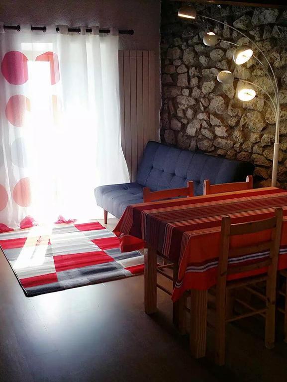 Gite Les Cariolettes Font-Romeu-Odeillo-Via ภายนอก รูปภาพ